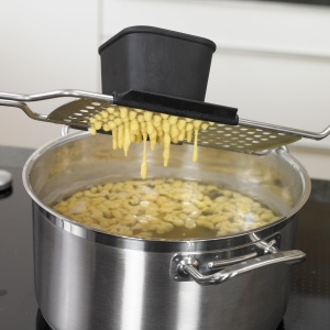 Hobler pentru Spatzle ROSLE, Inox 1810, cu Trichter si Picioare Antiderapante - Img 3