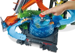Hot Wheels FTB67 - City Ultimate Car Wash cu Crocodil Set de joc Statie de spalat auto cu efect de schimbare a culorii incl 1 masina de jucarie si ali - Img 3