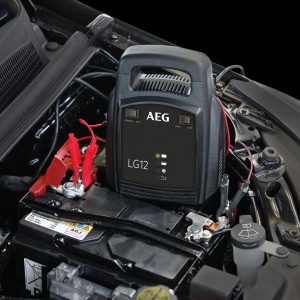 Incarcator auto AEG LG 12, 12A, pentru baterii 12V, cu protectie, negru - Img 3