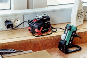 Incarcator Power Metabo PC 18-65, 18V, Powerbank, LED - Img 8
