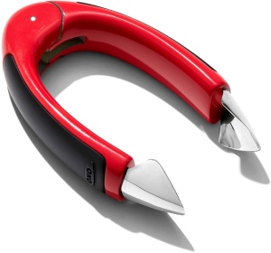 Instrument de curatat pentru capsuni OXO Good Grips cu maner antiderapant, inox