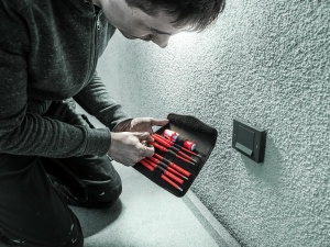 Instrumente de lucru Wera Kraftform Kompakt VDE Stainless 17 extra slim, 2 manere, 6 lame din otel inoxidabil - Img 2