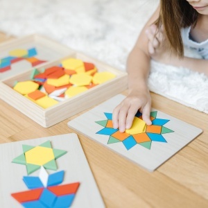 Joc de constructie Melissa And Doug Mosaice din lemn cu 120 piese colorate - Img 9