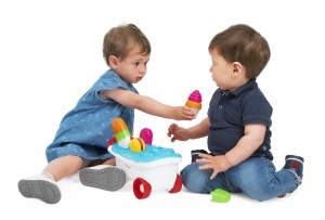 Jucarie Chicco Carucior Inghetata 2in1 Set 19 Piese Activitati Creative si Role Play - Img 6