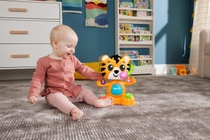 Jucarie interactiva pentru bebelusi Fisher-Price Tiger Justin, cu muzica si lumini, 9 luni - Img 2
