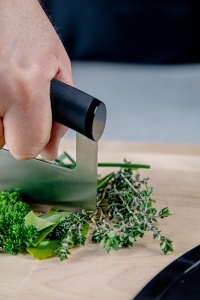 KitchenAid Mezzaluna Knife Lama Curbata 15 cm Negru - Img 6