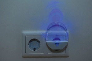 Lampa LED Alecto ANV-18, consum redus, lumina albastra, durata lunga de viata - Img 2