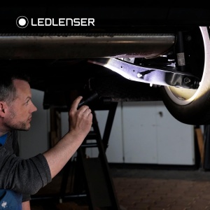 Lanterna LED Ledlenser P7 Core, 450 lm, 300m, 4 baterii AAA - Img 7