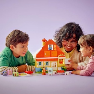 LEGO DUPLO Bluey 10459 Casa Familiei cu Joc Memory si Minifigurine - Img 9