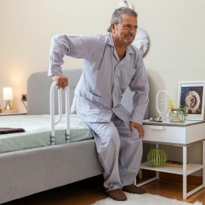 Maner ergonomic pentru pat InnovaGoods inaltime reglabila 45-55 cm curele ajustabile portabil alb - Img 7