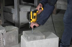 Masina de gaurit cu percutie DeWalt DWD024, 650W, control electronic al vitezei - Img 2