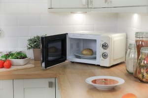 Microunde Russell Hobbs RHMM701C 700W 17L Crem Functie de Dezghetare - Img 8