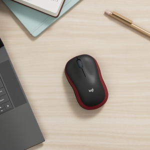 Mouse fara fir Logitech M185, 2.4 GHz cu receptor Nano USB, durata de viata a bateriei de 12 luni, urmarire optica de 1000 DPI, pentru stangaci si dreptaci, compatibil cu PC, Mac, laptop - rosu - Img 2
