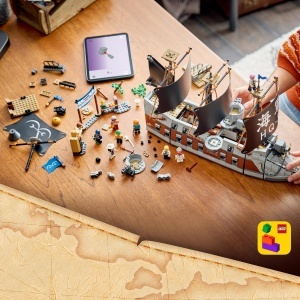 Nava Piratilor LEGO ONE PIECE Garps Marineschlachtschiff - 1705 piese, 8 minifigurine - Img 4