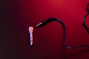 Numark HF125 - casti profesionale pentru DJ cu cablu de 2 m si difuzoare de 40 mm pentru un raspuns mai bun in frecventa si casti inchise pentru ecranare optima, Negru - Img 5
