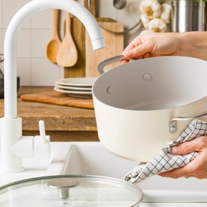 Oala din Aluminiu KitchenAid, 20 cm, 3.11 L, Culoare Creme - Img 5