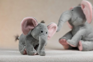 Plus Elefant BabySugar Schaffer 5193 - Culoare gri-roz, 30 cm, pentru bebelusi - Img 7