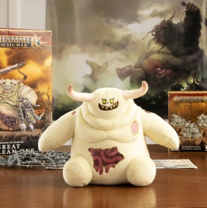 Plus pentru copii TOMY WH NURGLING Little UNCLEAN ONE, moale si flexibil - Img 2