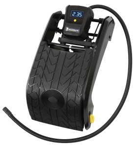 Pompa de picior Michelin cu manometru digital, dublu cilindru, 2.4 kg