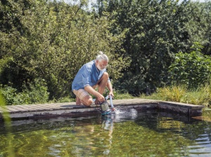 Pompa submersibila pentru apa murdara Gardena 20000 aquasensor: Pompa submersibila cu debit de 20.000 l/h, pentru particule de murdarie de pana la 35 mm, aquasensor inovator, 750 W (09044-20) - Img 3