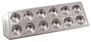 Ravioli de casa Fackelmann 40926, forma rotunda pentru 12 impresii. 34 x 11.5 x 2 cm, Sibaris, (Culoare: Argintiu), Cantitate: 1 bucata, Aluminiu, Argintiu/negru