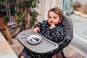 Scaun de masa pentru copii MoMi REKI 3 in 1 Negru - cu inaltime ajustabila si suport pentru picioare - Img 2