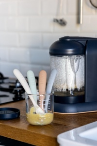 Set 4 Linguri Silikon pentru Sugari Beaba - Ergonomice, Antiaderente, Culoare Naturala - Img 4