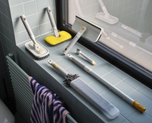 Set de curatenie Joseph Joseph CleanTech, 5 unelte multifunctionale, maner telescopic - Img 2