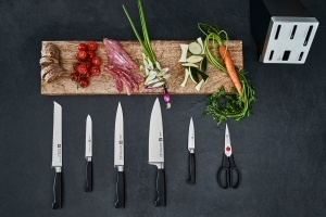 Set de cutite ZWILLING Vier Sterne cu bloc de autoascutire, 7 piese, maro - Img 3