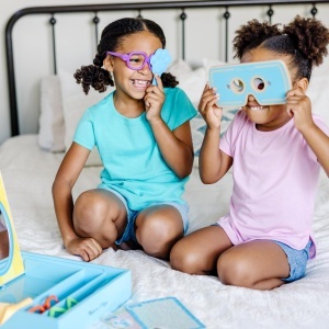 Set de joaca din lemn Melissa Doug Blues Clues pentru copii 3 ani, accesorii oftalmologice - Img 9