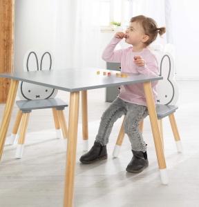 Set mobilier pentru copii Roba Miffy 2 scaune 1 masa MDF gri si alb - Img 8