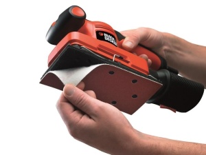 Slefuitor orbital BLACK+DECKER (ideal pentru slefuirea suprafetelor mari, maner ergonomic moale, aspirare integrata a prafului, viteza variabila, inclusiv 5x smirghel si carcasa) KA320EKA-QS - Img 5