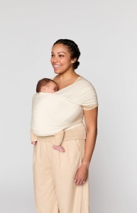 Sling pentru bebelusi Ergobaby Aura, 490 cm, din poliester reciclat, elastic, crem