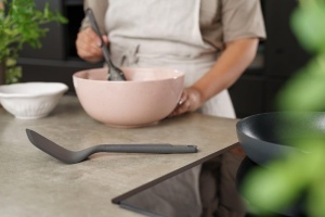 Spatula Zyliss Abgewinkelter, SilikonKunststoff, 30 cm, Ergonomica si Hitzebestabila - Img 6