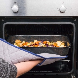 Tava de cuptor Russell Hobbs CW11431 Romano 42cm, emailiata, neagra, rezistenta la 230C - Img 3