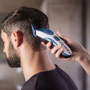 Trimmer de par Wahl Color Pro, fara fir, 8 piepteni, lame din otel carbon - Img 5