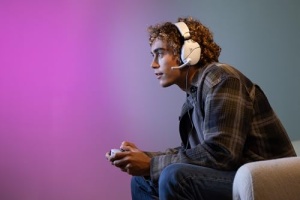 Turtle Beach Recon 70 Consola Alba Playstation Casti Universale pentru Jocuri pentru PS5 PS4 Xbox Series XS Xbox One Nintendo Switch PC si Mobil - Img 12