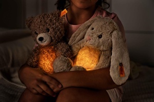 Ursulet de plus Steiff Caspar 28cm, culoare bej, lampa de noapte - Img 5
