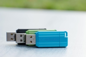 USB Stick Verbatim Pinstripe 64GB, Eucalyptus Green, Schiebemechanismus - Img 6