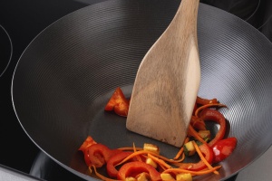 Wok Fackelmann 26 cm Carbon Steel Antiaderenta Maner Bambus PFAS-Free - Img 5