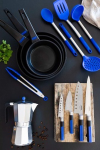 Zgura de bucatarie Monix Solid Protectie din silicon albastru pentru vasele cu antiaderent - Img 2