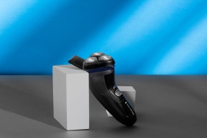 Aparat de ras electric Remington pentru barbati [aparat de ras uscat] R3 (aparat de tuns la retea, masina de tuns detalii confortabile + aparat de tuns par lung + accesoriu pentru barba de 3 zile) Aparat de ras rotativ R3002 - Img 2