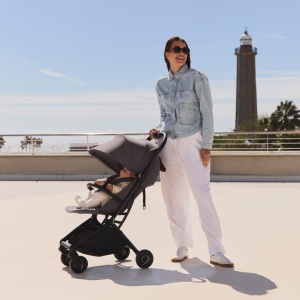 Carucior compact Lionelo Sia, ultraleicht, 5.9 kg, cu suport pentru pahar - Img 6