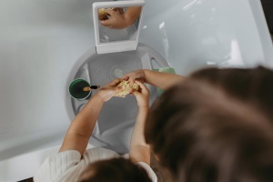 Chiuveta pentru copii Rotho Babydesign Kiddy Wash cu oglinda, inclusiv pahar - Img 3
