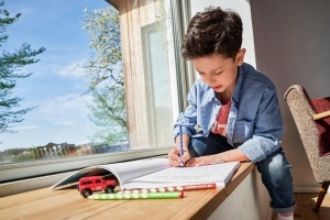Creion ergonomic STABILO EASYcolors pentru stangaci si dreptaci, 4.2 mm, culori stralucitoare - Img 6