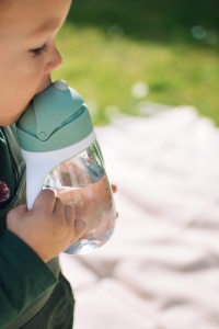 Cupa de invatare Beaba 2 in 1, 300 ml, Salbeigrun, cu manere detasabile - Img 5