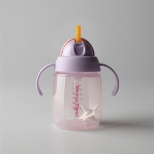 Cupa de paie Tommee Tippee Trainer, 240 ml, pahar de tranzitie pentru copii mici de sase luni in sus, cu pai din silicon ponderat si manere usor de tinut, roz si violet, pachet de 2 - Img 2