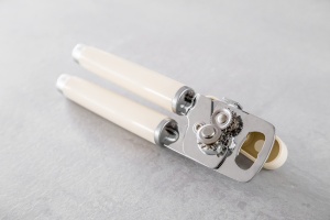 Deschizator de conserve KitchenAid din otel inoxidabil - Crem Almond, ergonomic - Img 4