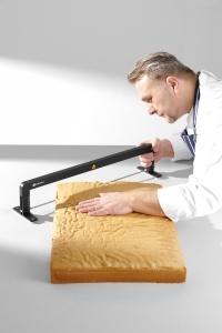 Dispozitiv de taiat torturi HENDI, lungime 57cm, din otel inoxidabil, negru - Img 4