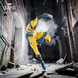 Figurina de colectie Marvel Legends Wolverine, 15 cm, cu accesorii - Img 5